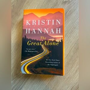 ❗️SALE 2/$12❗️The Great Alone by Kristin Hannah